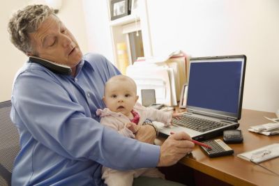 Łączenie urlopu rodzicielskiego z pracą